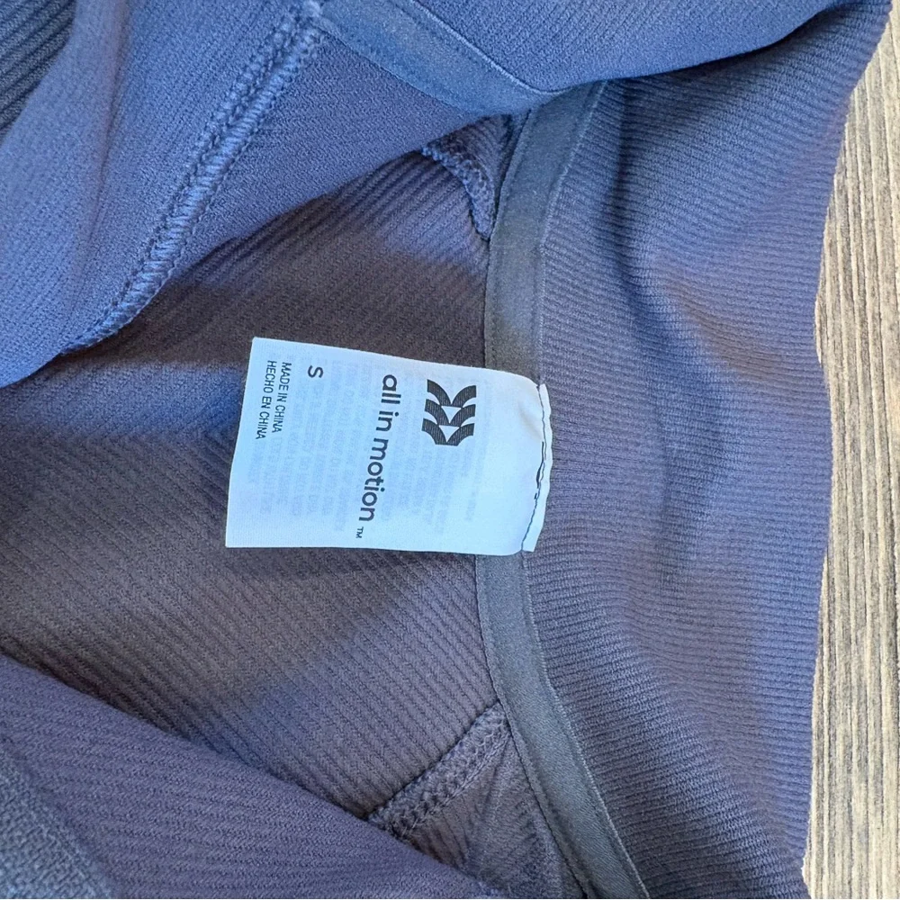 All in Motion Crop Ribbed Quarter-Zip Pullover in Gray size Small - Picture 3 of 3